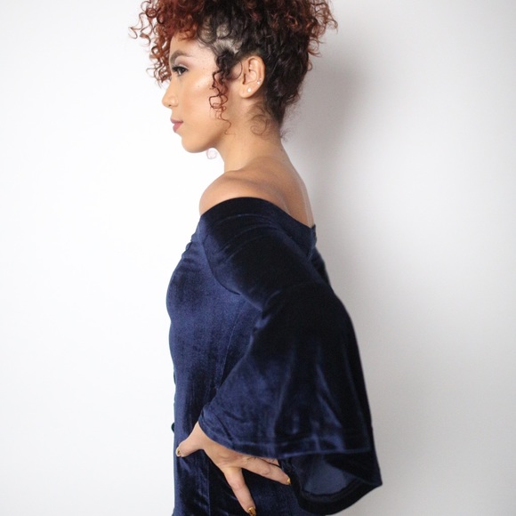 Blue velvet Dress - Picture 6 of 8